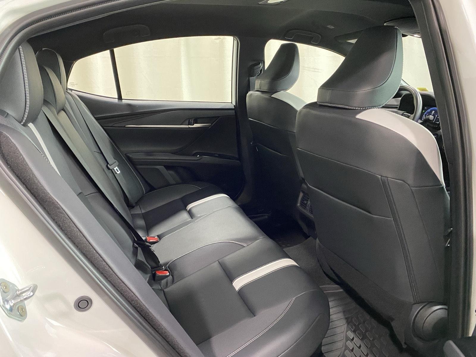 Certified Used 2025 Ice Cap Toyota SE image 12