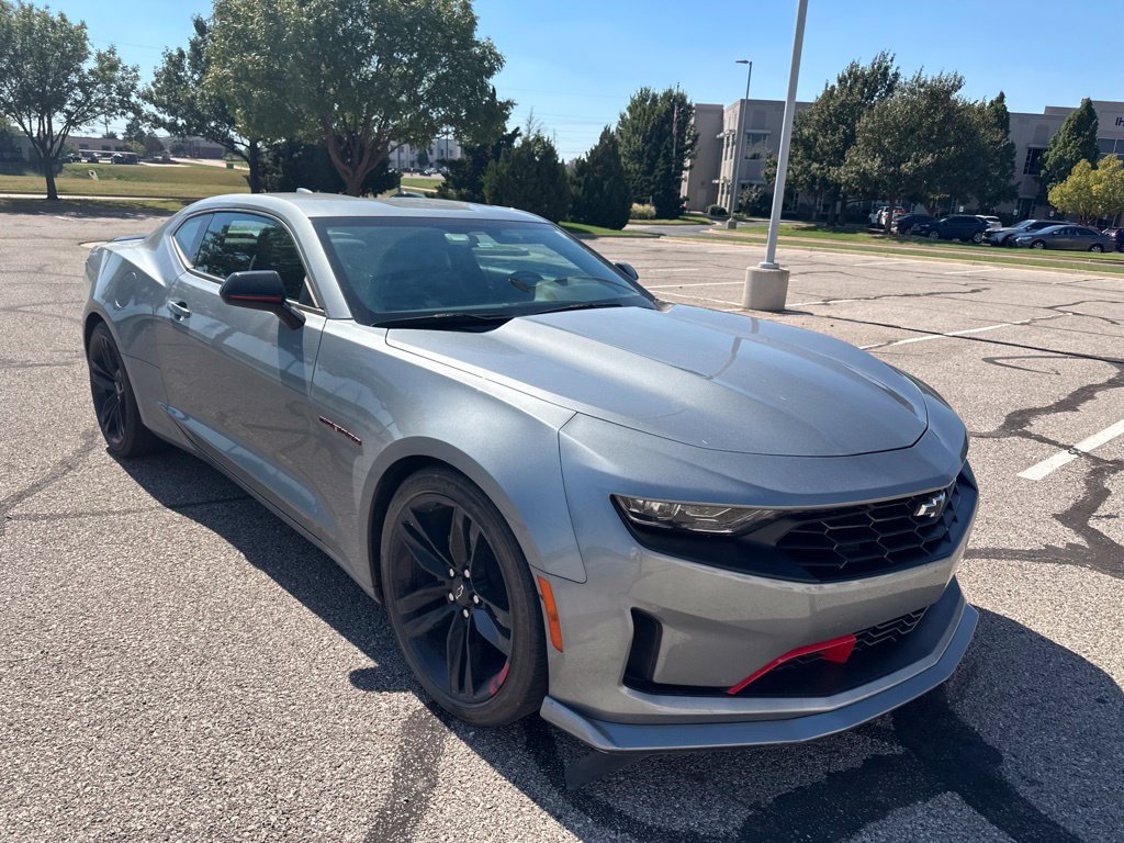 Used 2023 Gray Chevrolet 2LT image 3