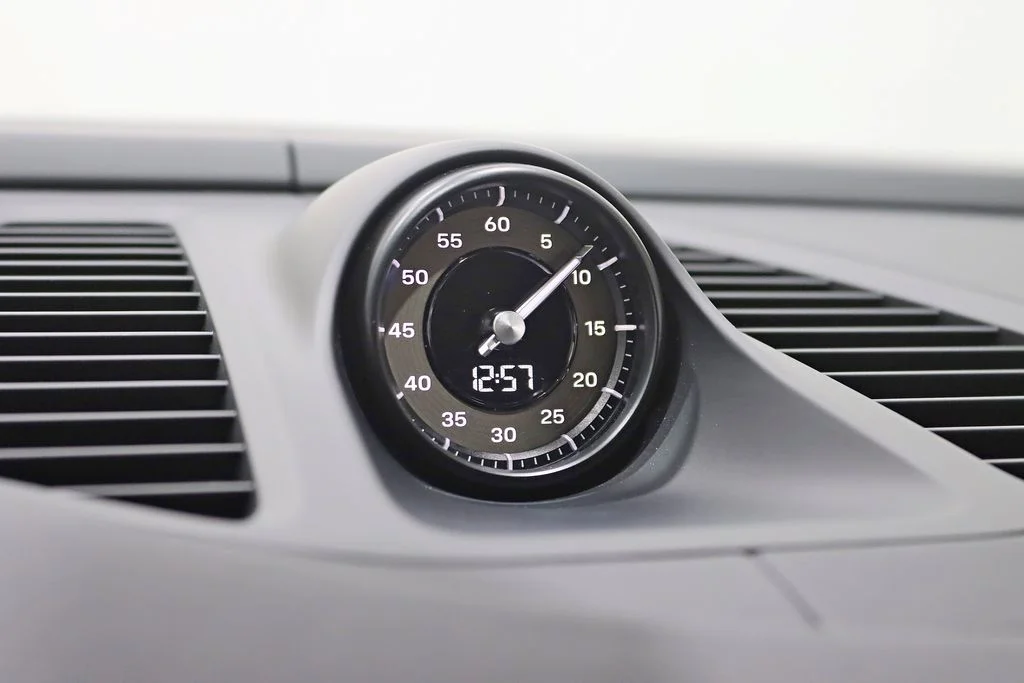 2025 Porsche Macan Electric Turbo