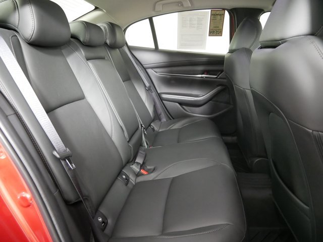Used 2025 Soul Red Crystal Metallic Mazda SE image 13