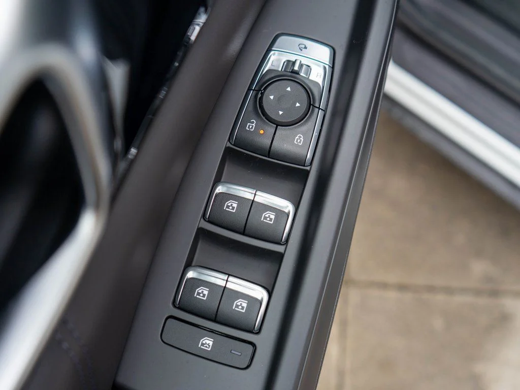 New 2026 Snow White Pearl Kia SX Prestige image 20
