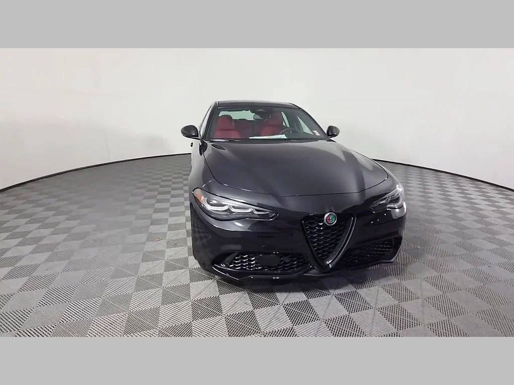 New 2026 Vulcano Black Metallic Alfa Romeo Base image 39