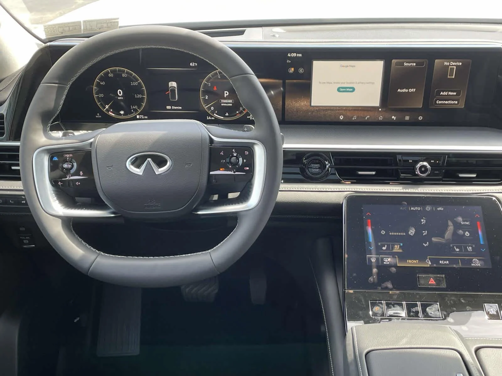 New 2026 Radiant White INFINITI LUXE image 2