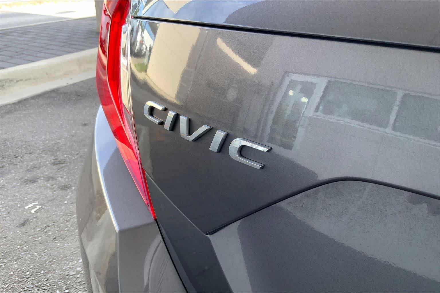 Used 2019 Modern Steel Metallic Honda LX image 10