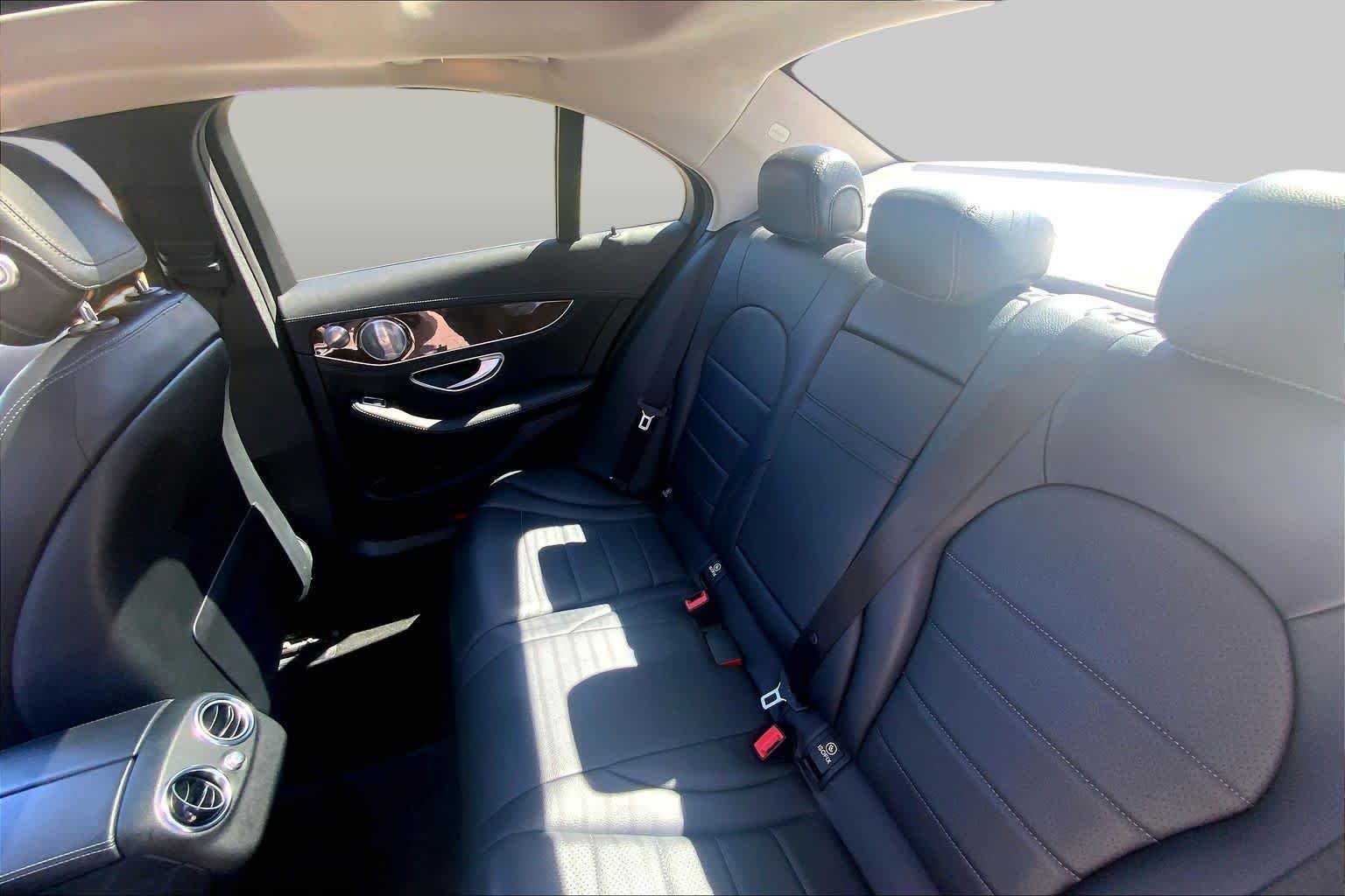 Used 2016 Polar White Mercedes-Benz C 300 Luxury image 21