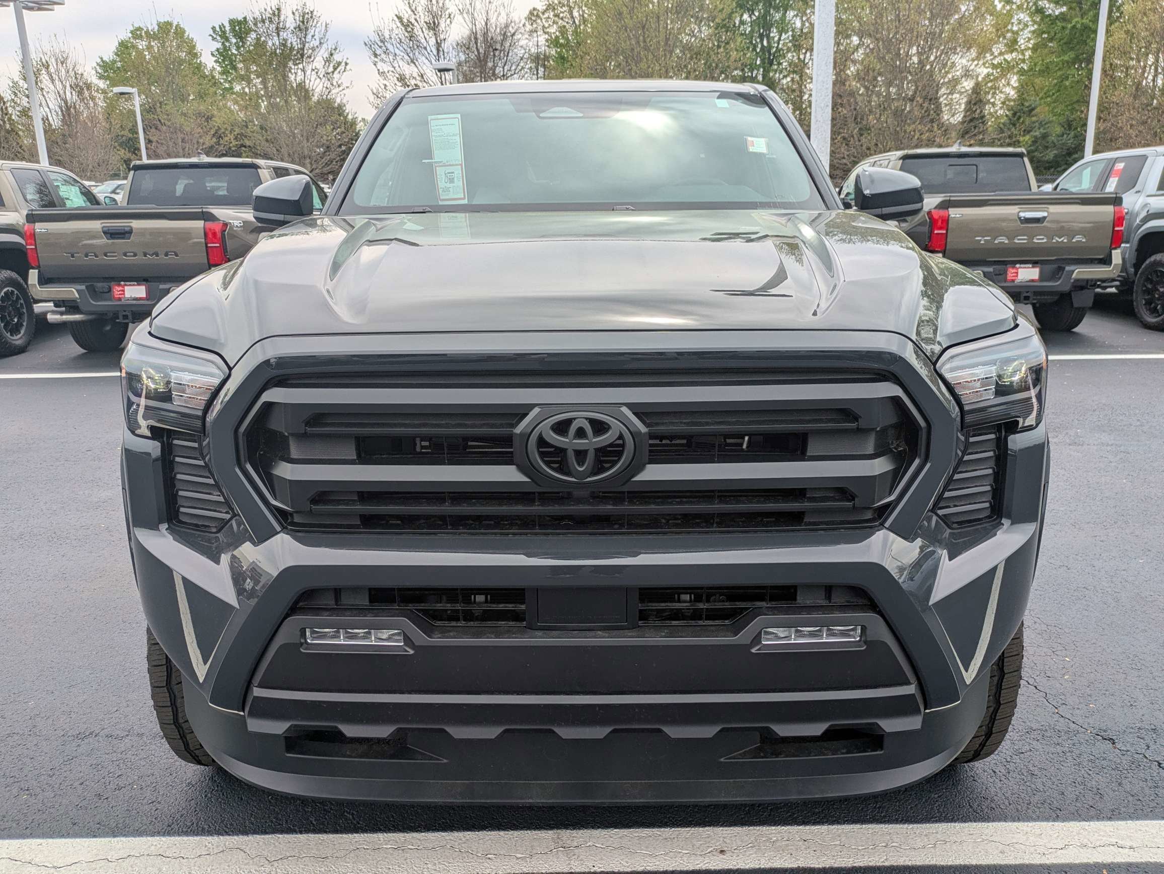 2026 Toyota Tacoma SR5 - Photo 10