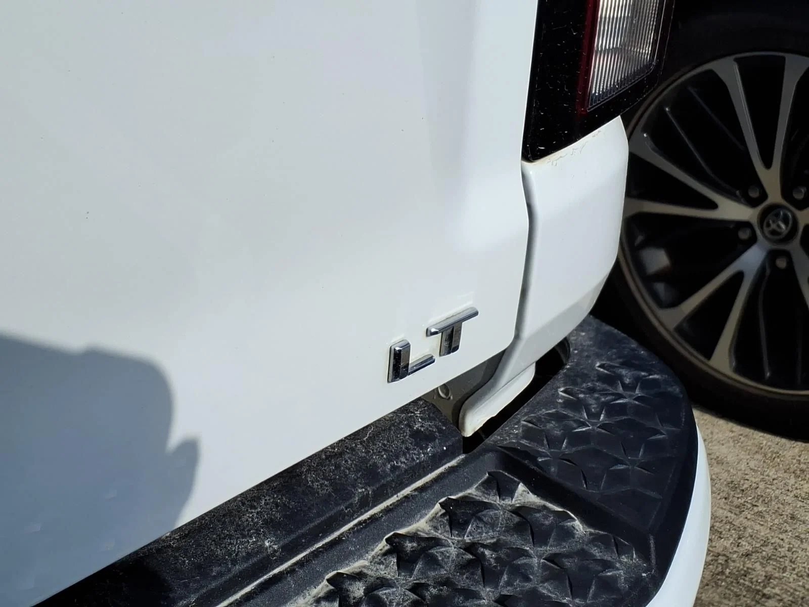 Used 2023 White Chevrolet LT image 5