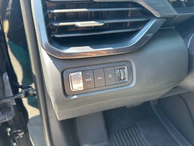 2025 GMC Acadia AT4 - Photo 13