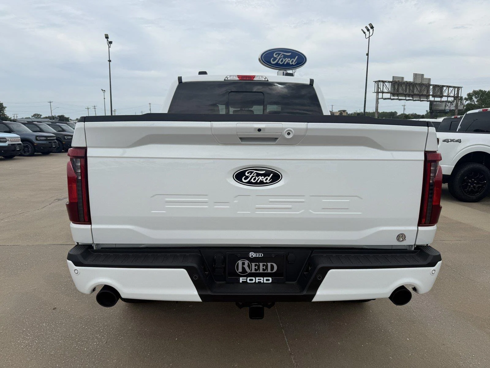 New 2026 Oxford White Ford XLT image 8