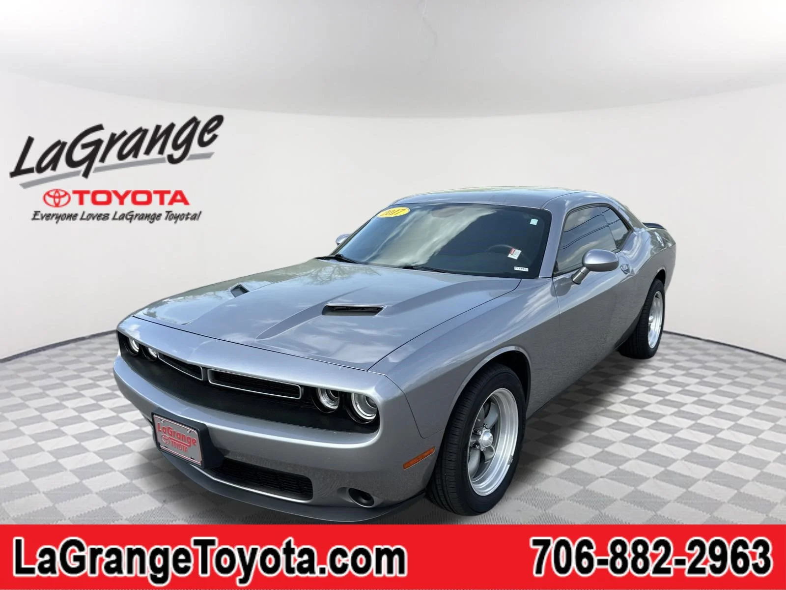 2017 Dodge Challenger SXT