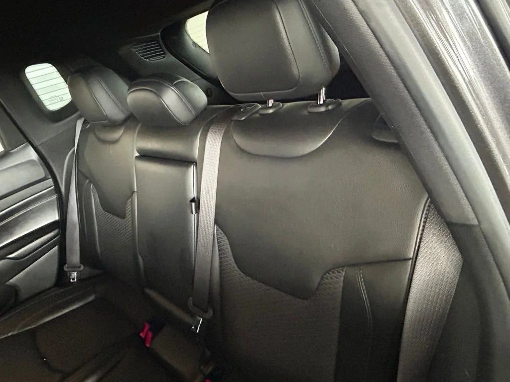 Used 2022 Granite Crystal Metallic Clearcoat Jeep Latitude image 43