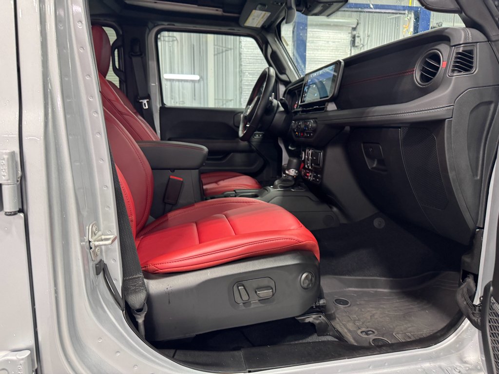 Used 2024 Silver Zynith Clearcoat Jeep Rubicon 392 image 21