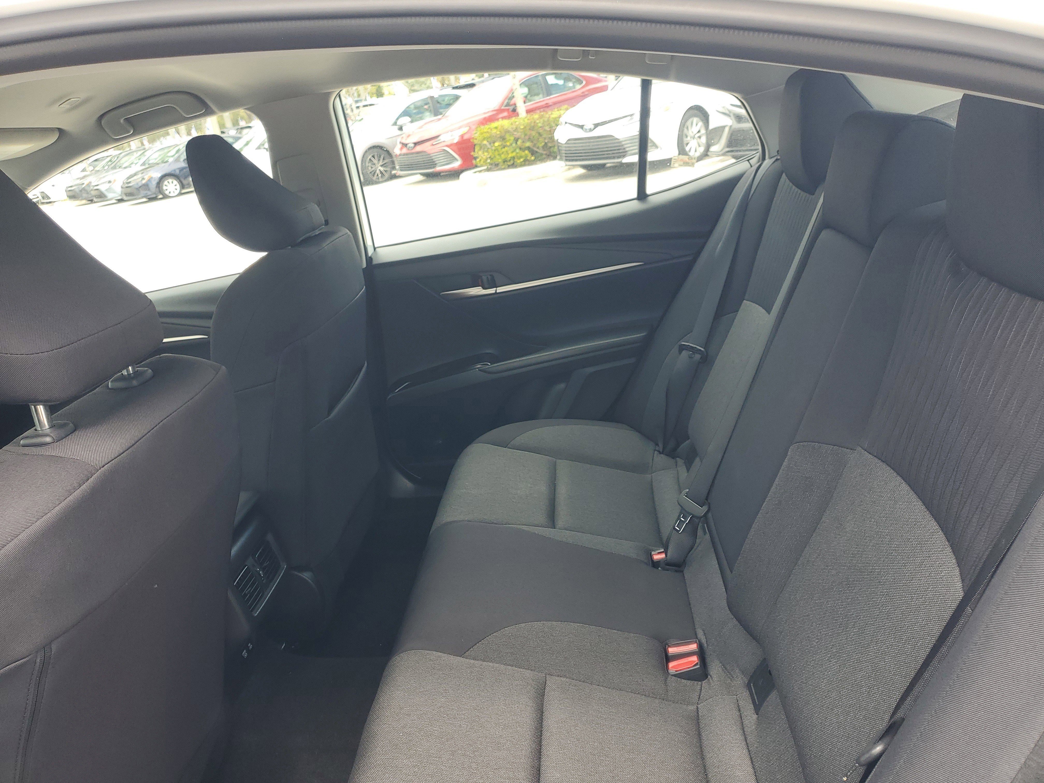 Used 2025 Ice Toyota LE image 11