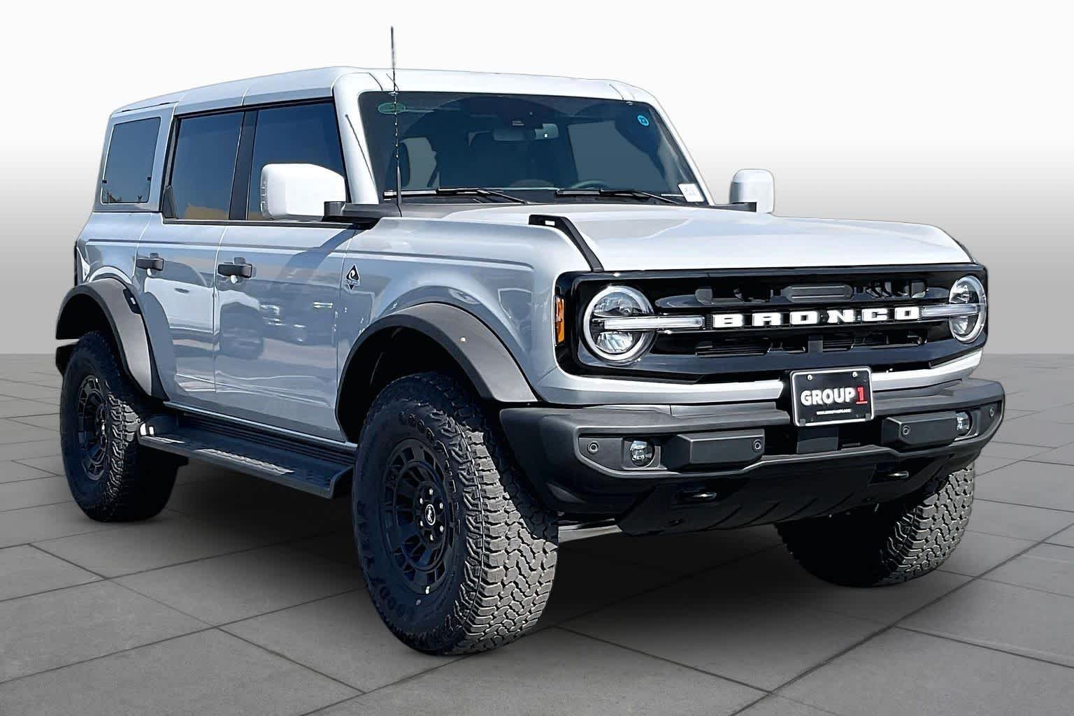 New 2026 Avalanche Gray Ford Outer Banks® image 2