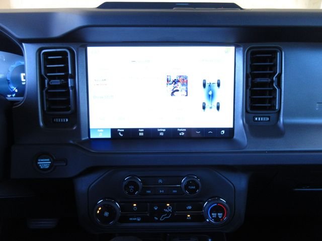 2025 Ford Bronco 4-Door Base - Photo 17