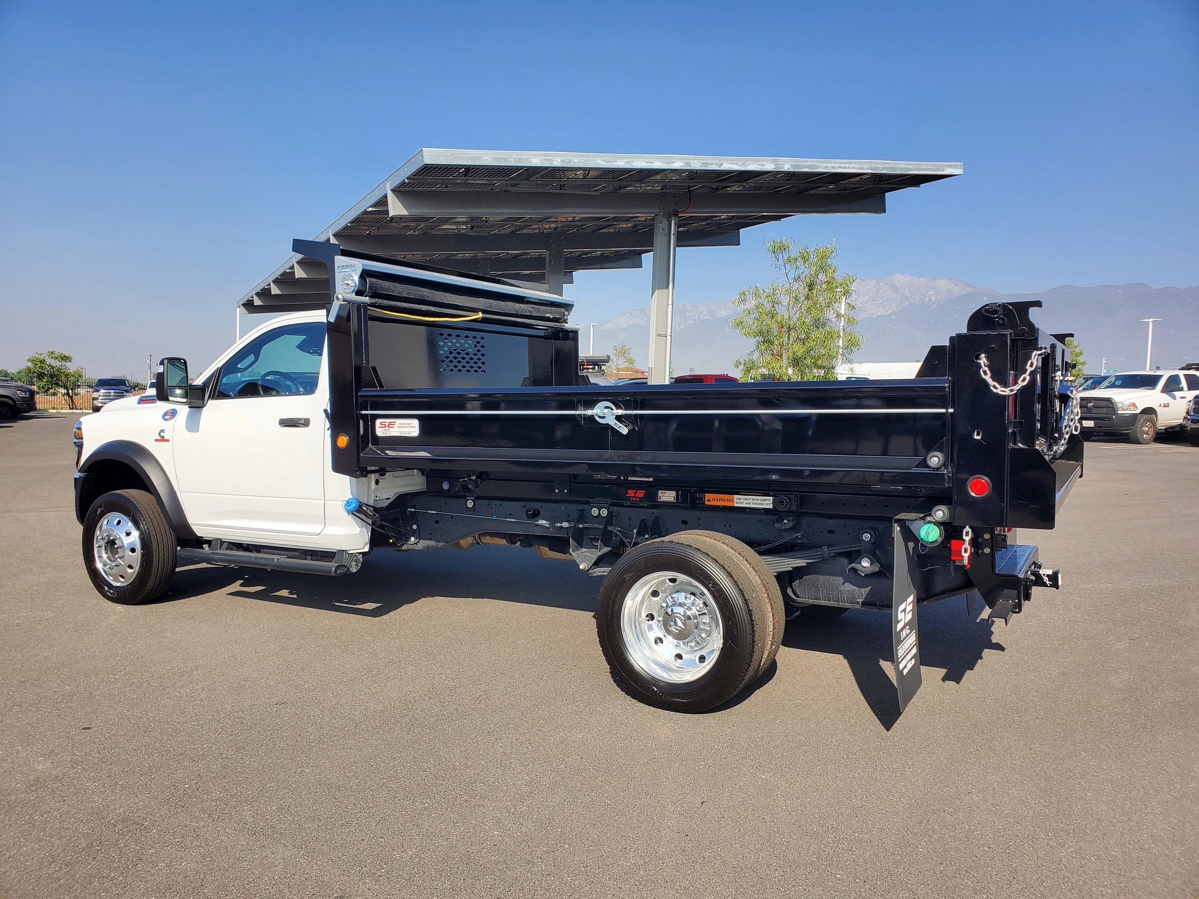 New 2026 Bright White Clearcoat RAM Tradesman image 3