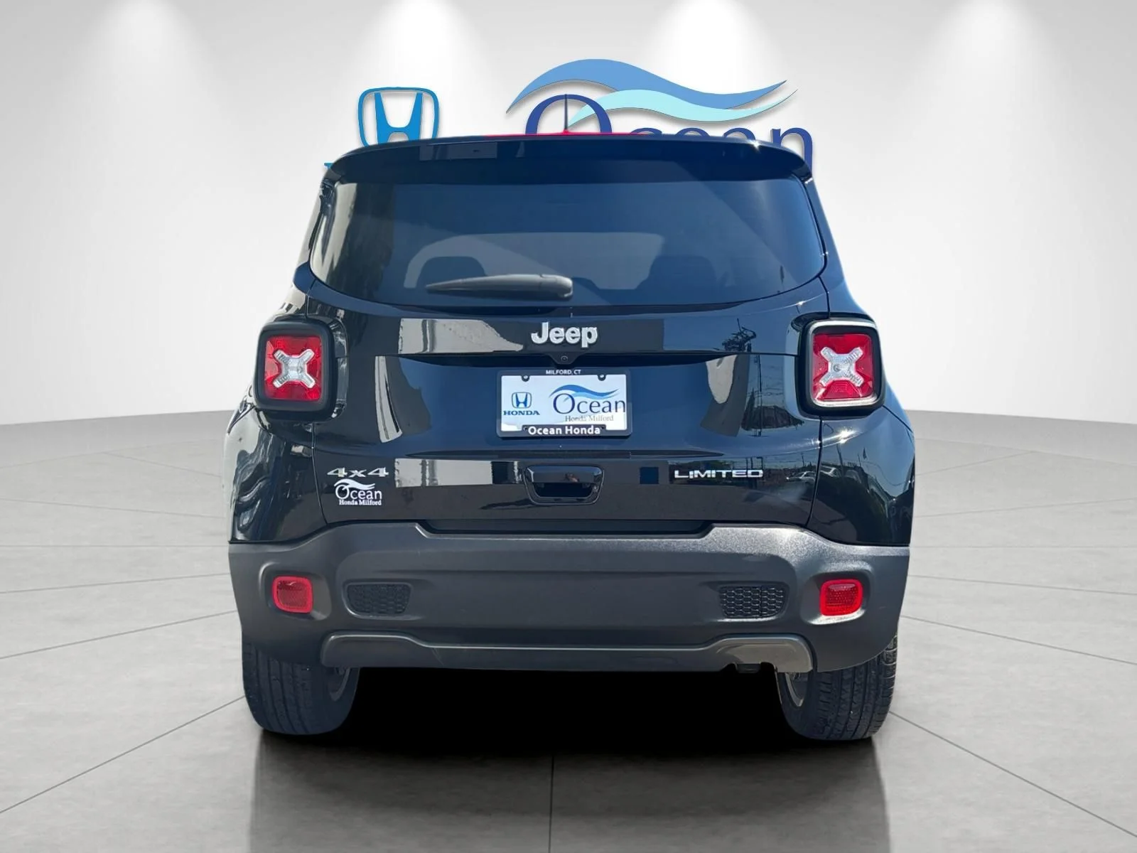 Used 2023 Black Clearcoat Jeep Limited image 4