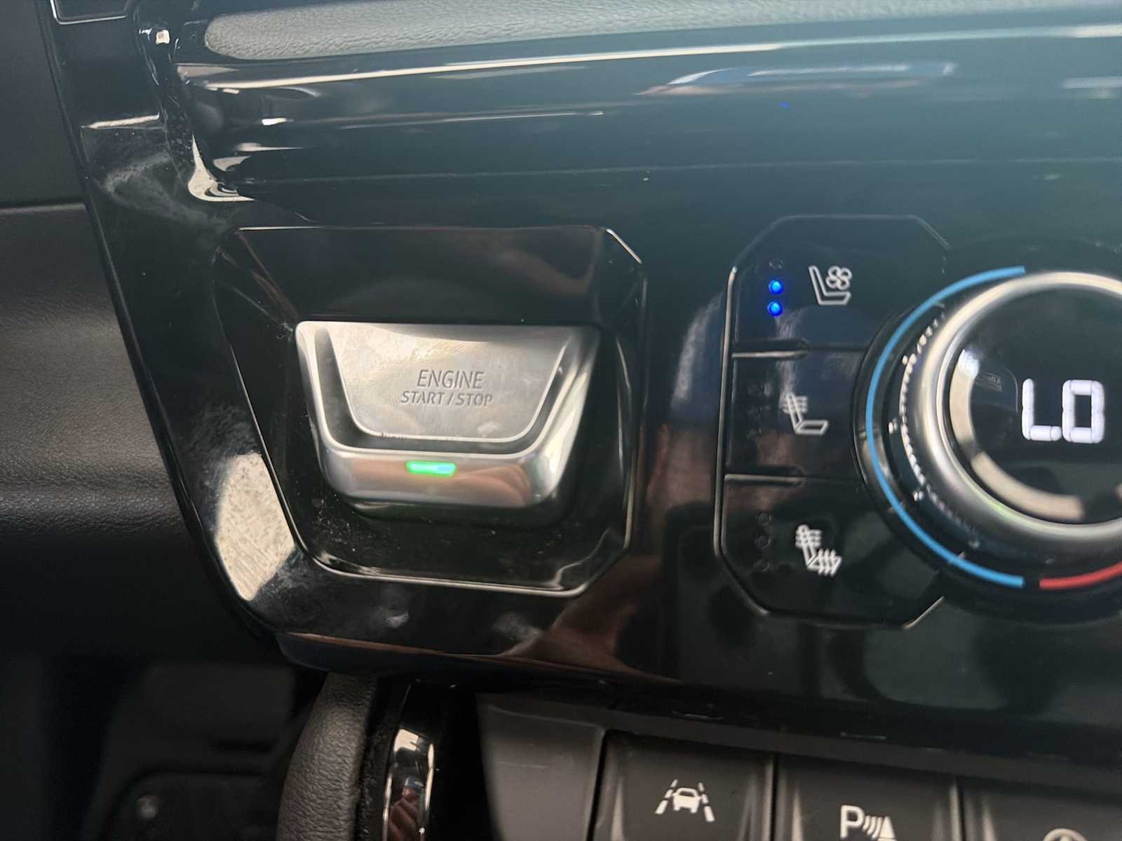 Used 2025 Summit White GMC AT4 image 17