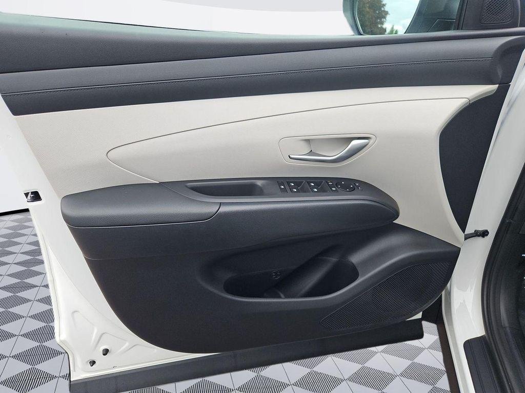 New 2026 White Hyundai SEL AWD image 10