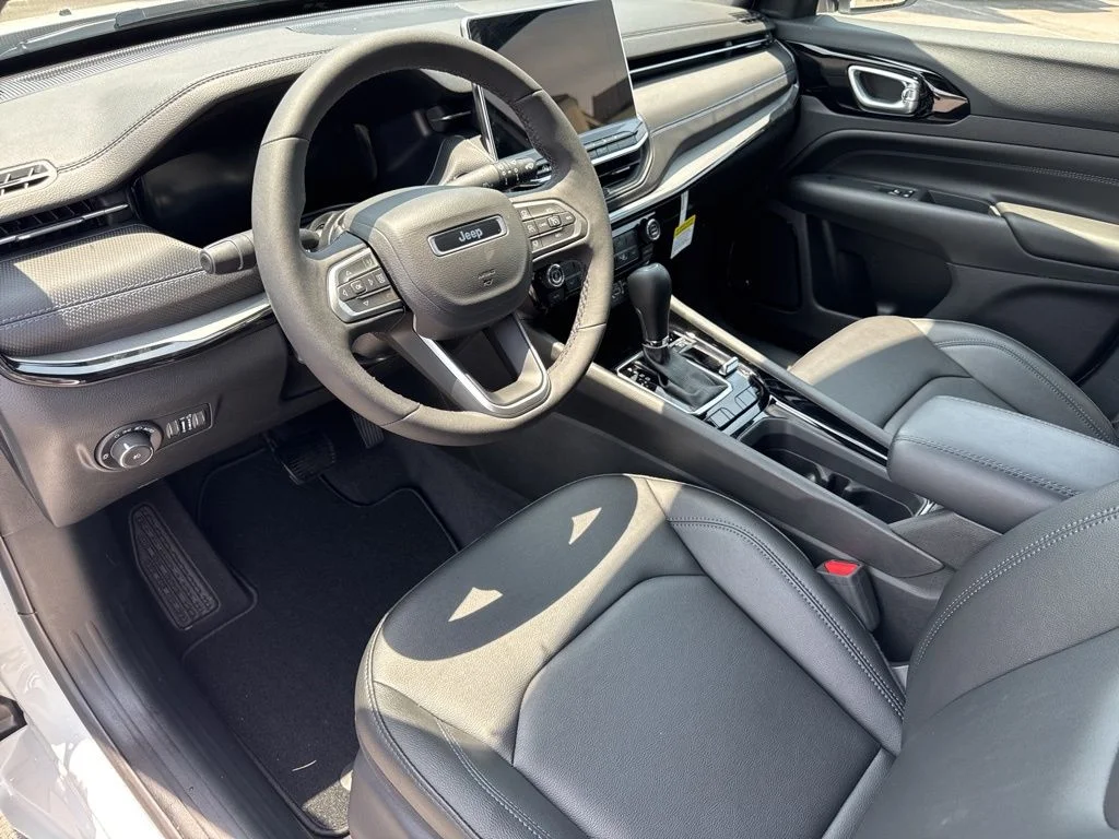 2025 Jeep Compass Limited - Photo 30