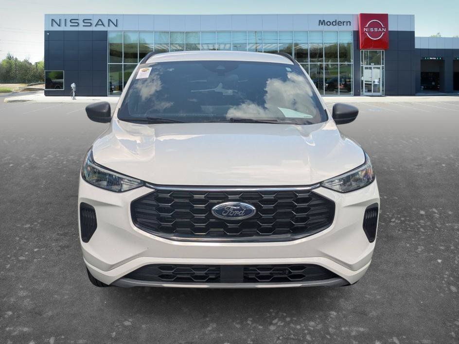 Used 2024 White Metallic Ford ST-Line image 8