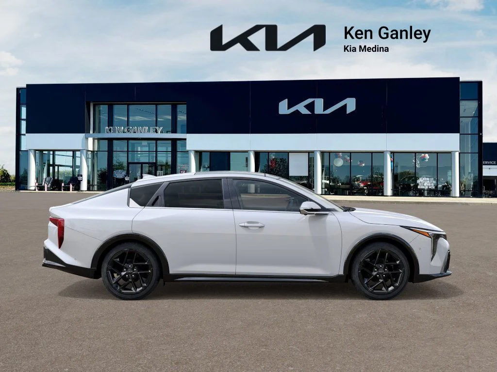 2025 Kia K4 GT-Line Turbo - Photo 7