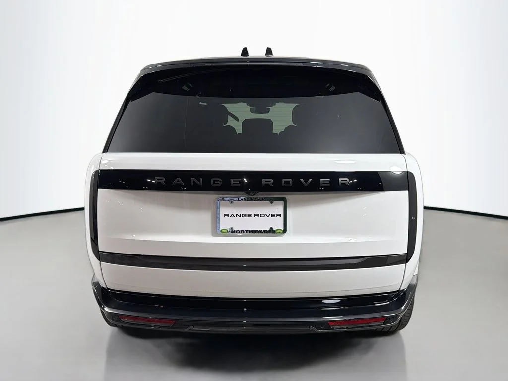 New 2026 Fuji White Land Rover SE image 6