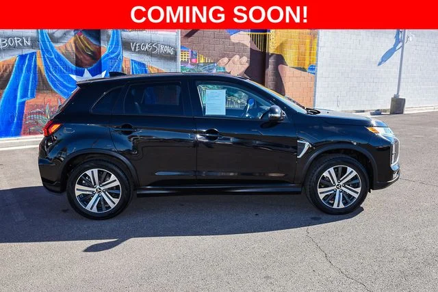 Used 2024 Gray Mitsubishi 4WD image 6