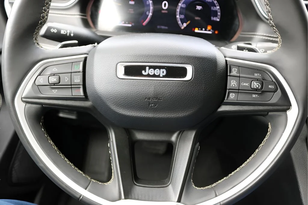 Used 2023 Black Jeep Altitude X image 19