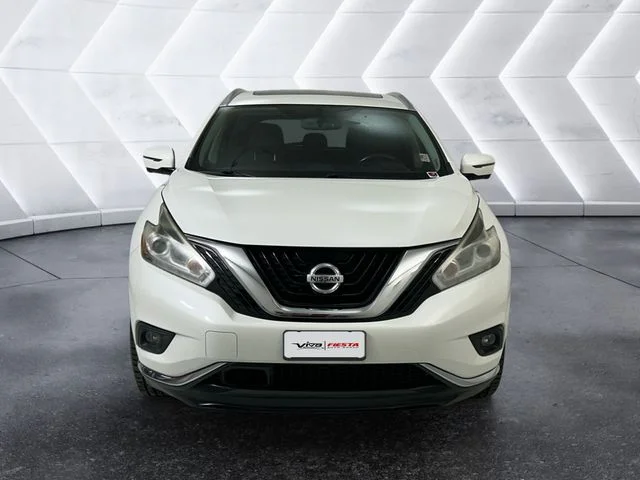 Used 2018 White Nissan Platinum image 2