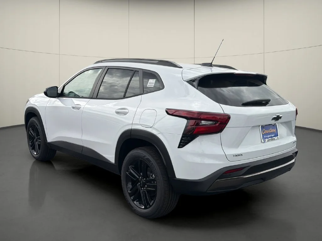 New 2026 Summit White Chevrolet ACTIV image 5