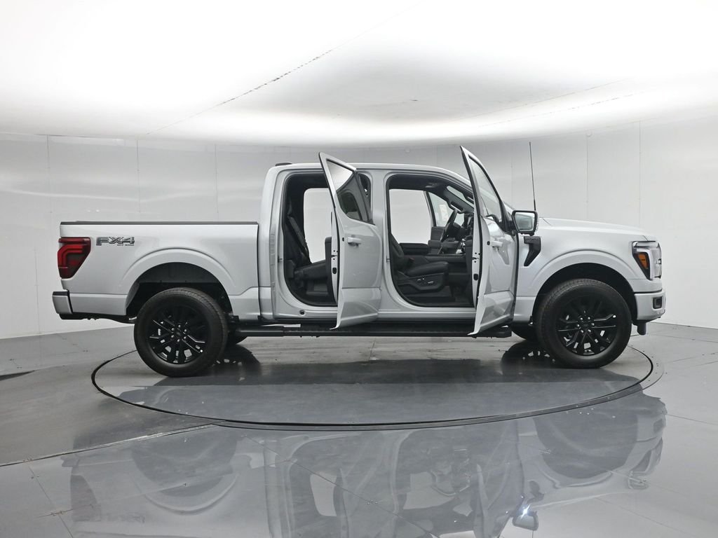 New 2026 Avalanche Ford Lariat image 4