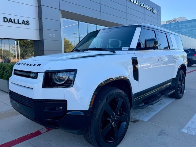 2026 Land Rover Defender 130 V8