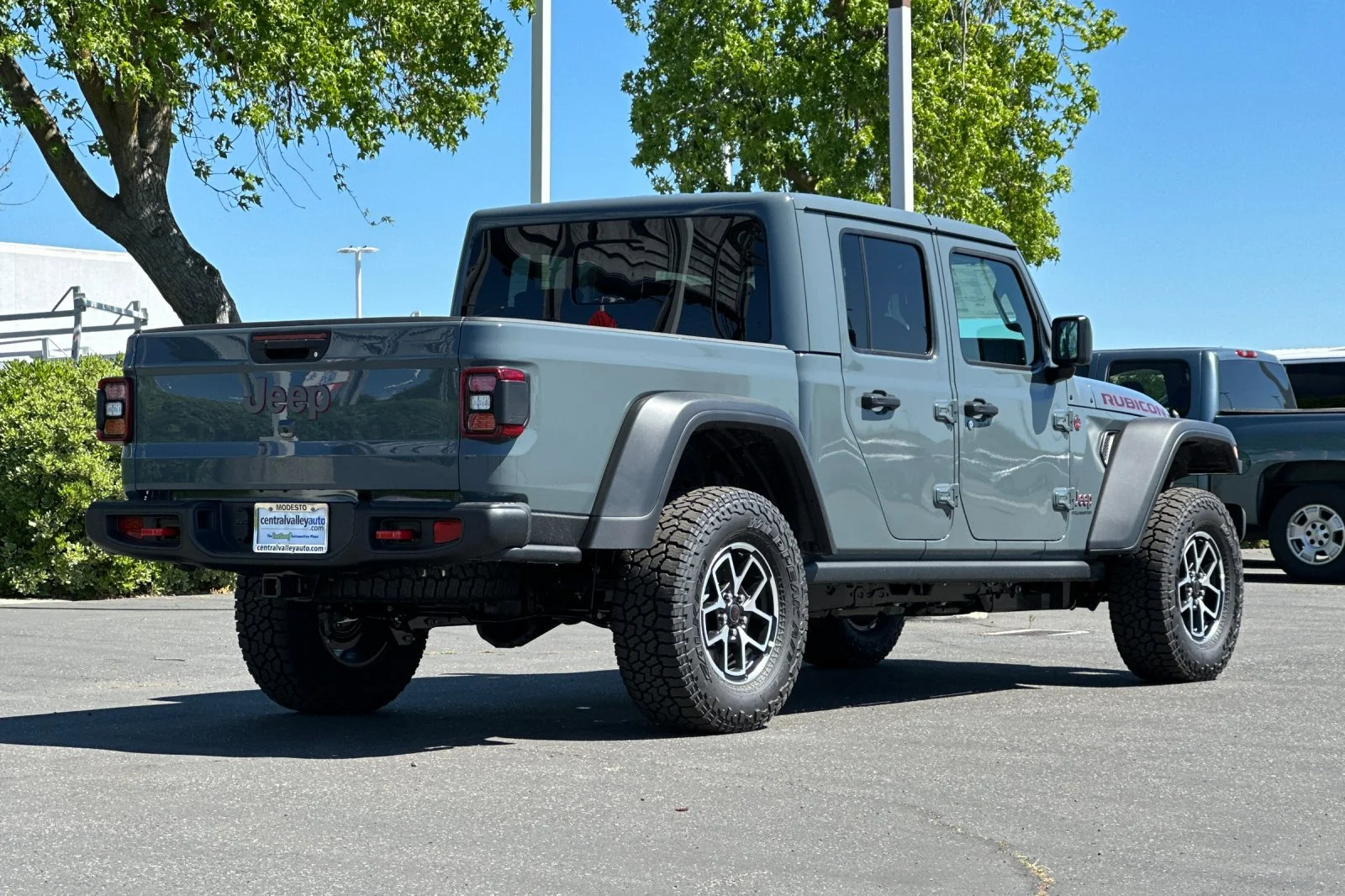 New 2026 Anvil Clear-Coat Exterior Paint Jeep Rubicon image 4
