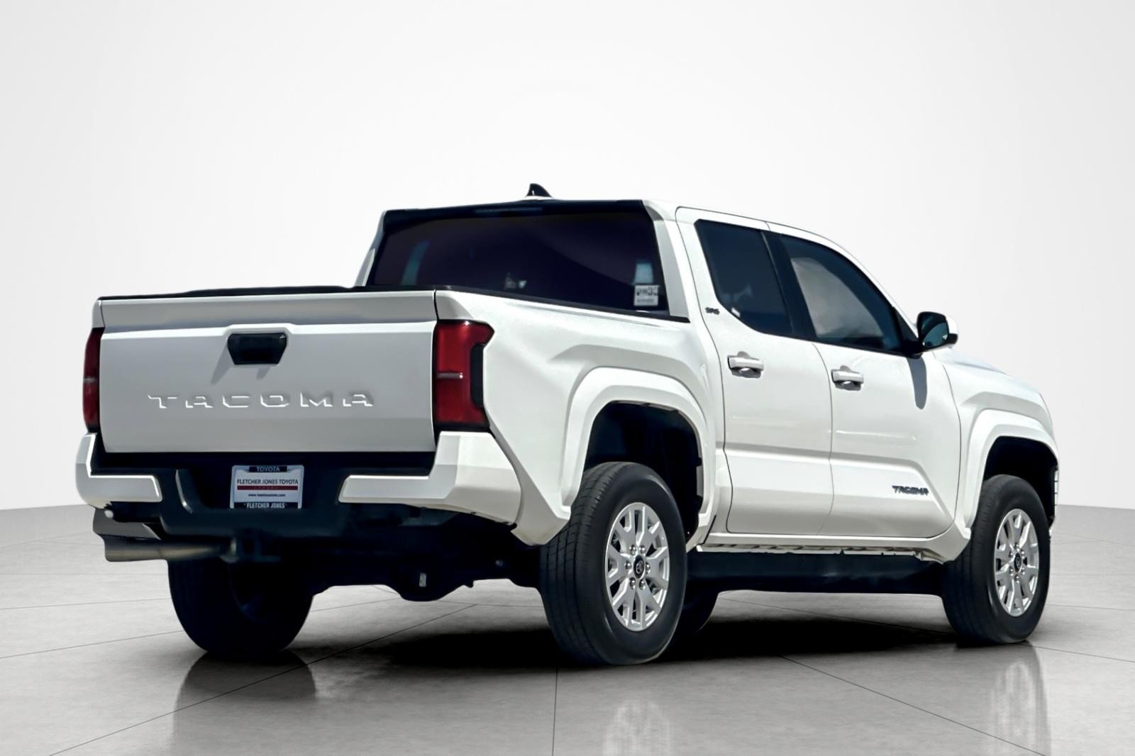 Certified Used 2024 Ice Cap Toyota SR5 image 5