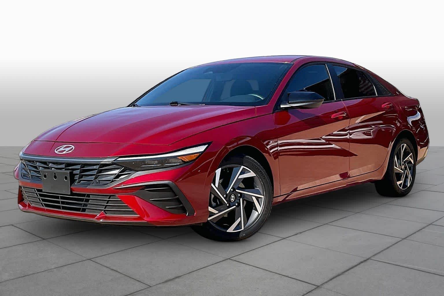 Pre-Owned 2025 Hyundai Elantra SEL Sport
