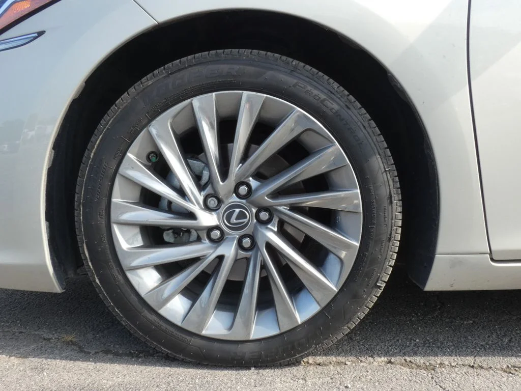 Used 2025 Beige Lexus 350 Luxury image 42
