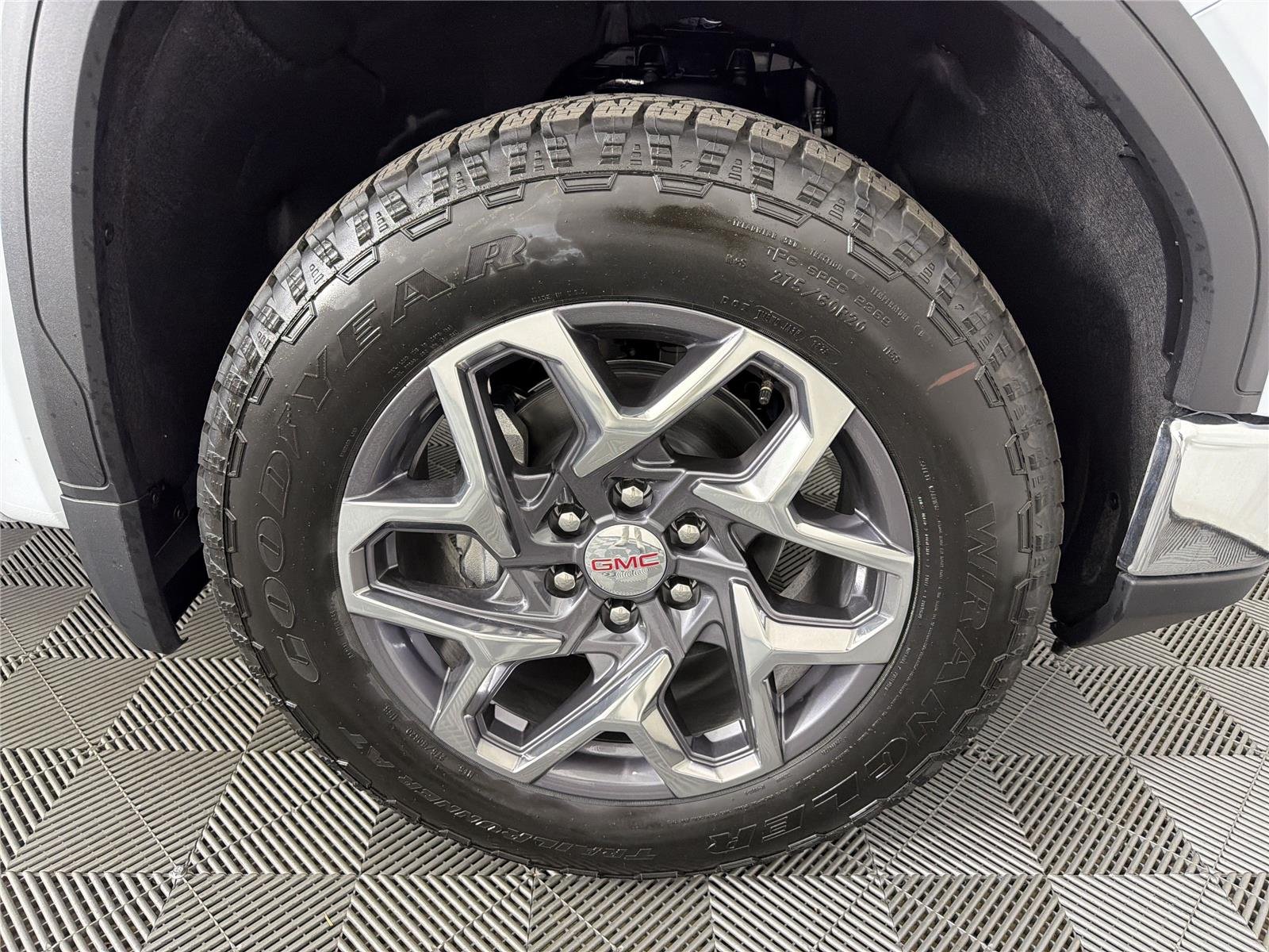 2026 GMC Sierra 1500 SLT - Photo 10