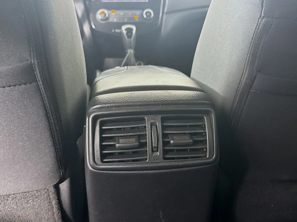 Used 2018 Magnetic Black Nissan S image 30