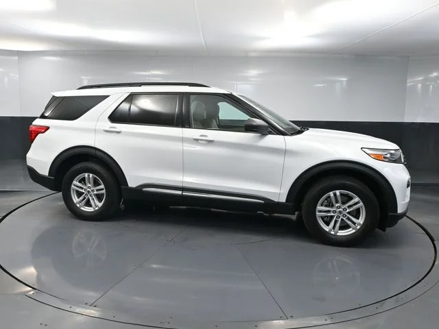 Used 2022 White Ford XLT image 3