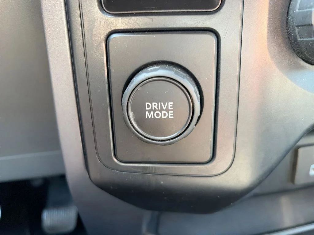 Used 2023 Silver Ford XLT image 20