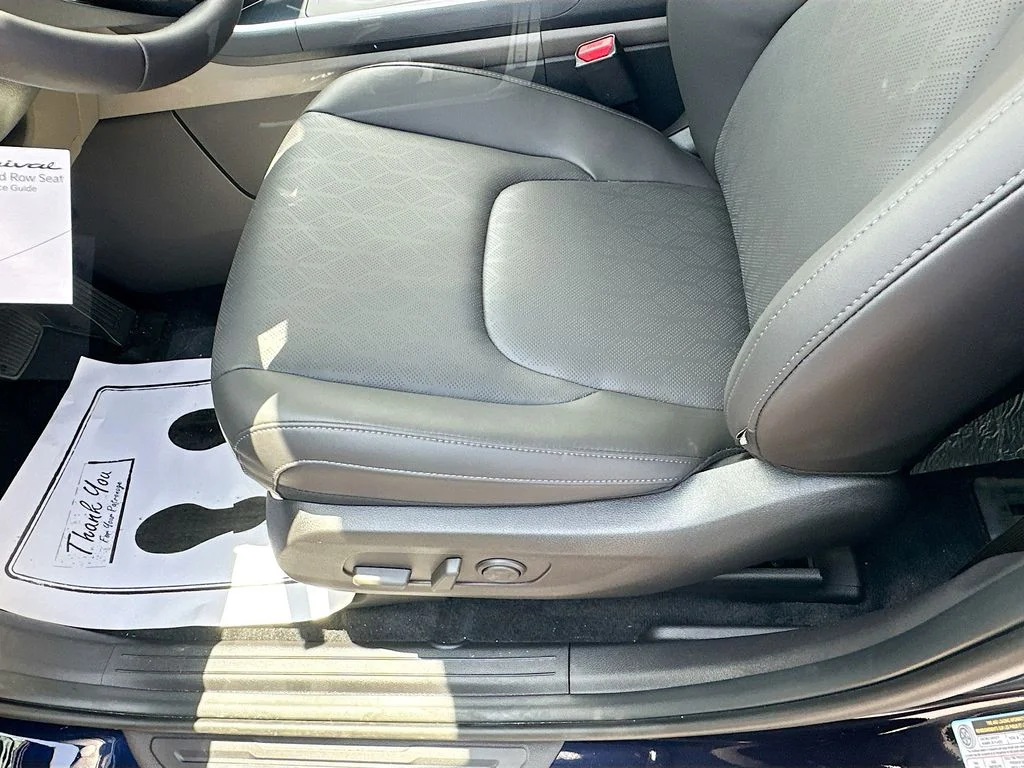 New 2026 Deep Chroma Blue Kia LXS image 19