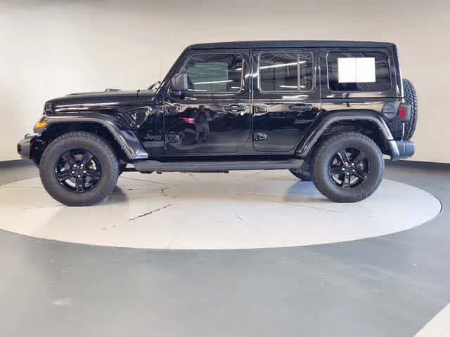 Used 2021 Black Clearcoat Jeep Unlimited Sahara Altitude image 5