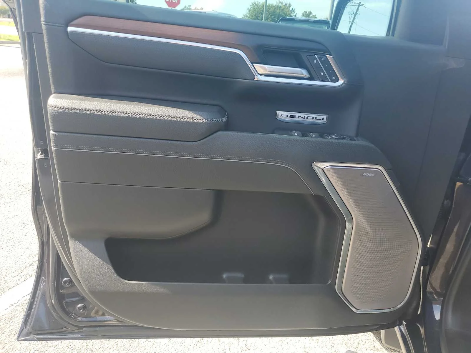 Used 2025 Titanium Rush Metallic GMC Denali image 23