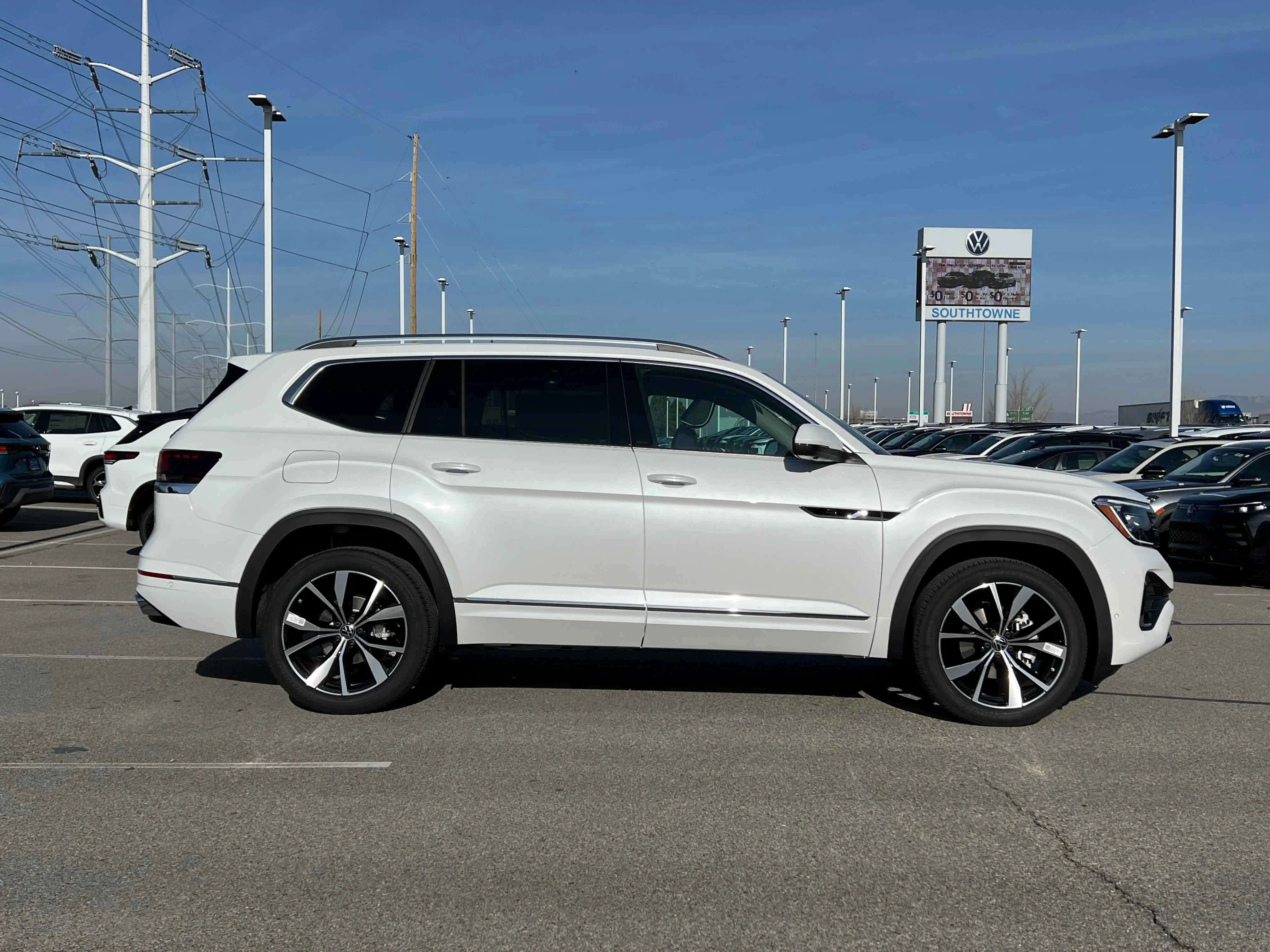 New 2026 Opal White Volkswagen 2.0T SEL Premium R-Line image 2