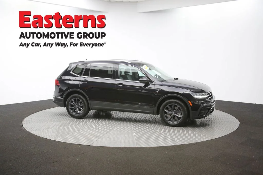 Used 2022 Black Volkswagen 2.0T SE image 45