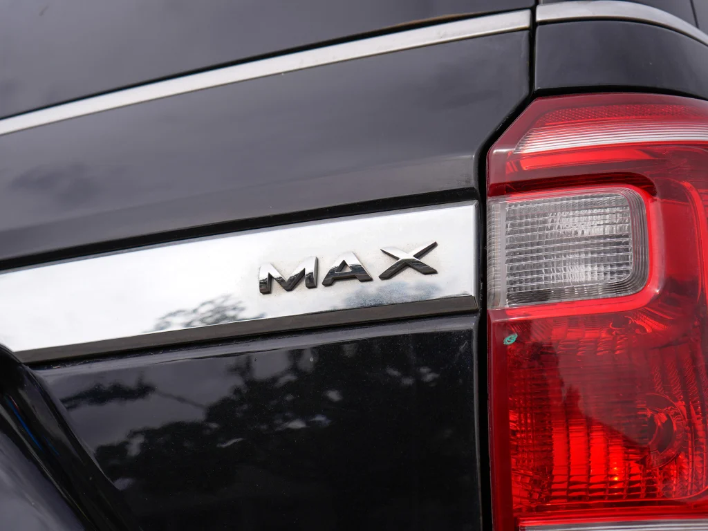 Used 2019 Agate Black Metallic Ford XLT image 8