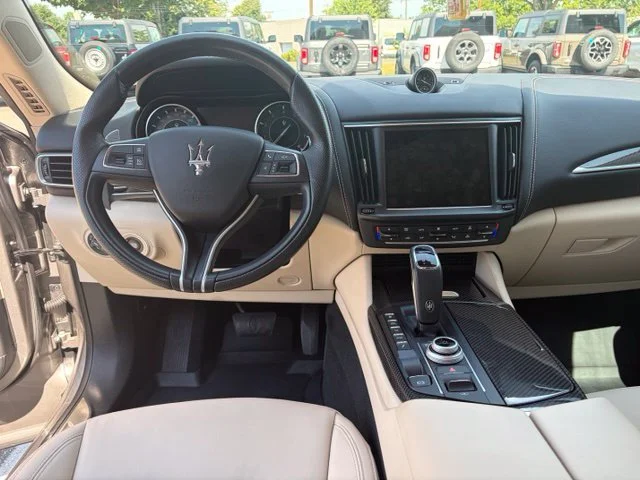 Used 2022 Silver Maserati Modena image 18