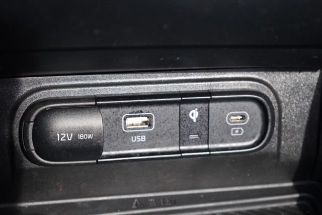 Used 2024 Green Kia X-Line image 30