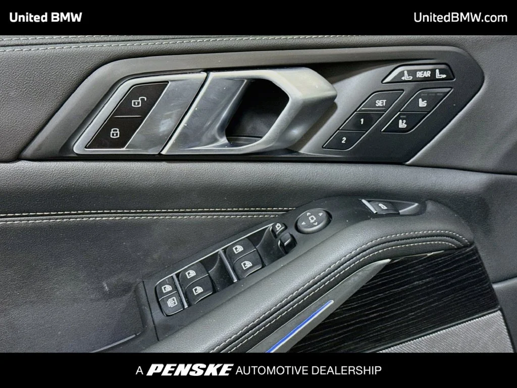 Used 2026 Black Sapphire Metallic BMW xDrive40i image 10